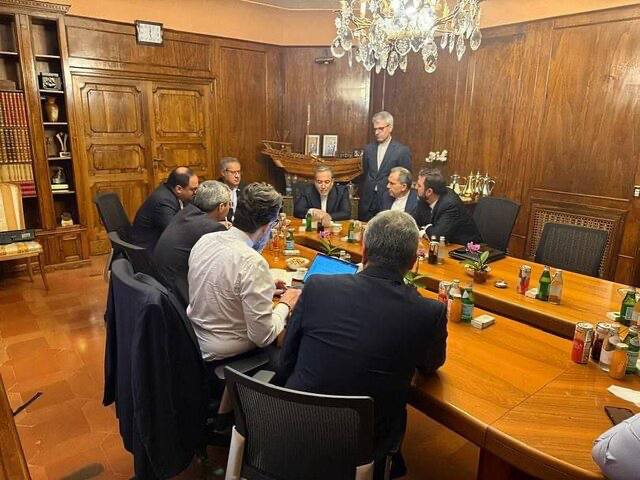 تیم مذاکره کننده