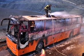 اتوبوس بازیکنان ایرانی به طرز فجیعی در آتش سوخت!
