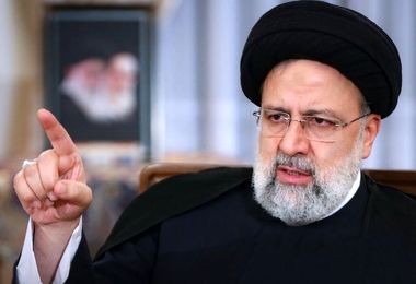 واکنش یک چهره سیاسی به اشتباهات فاحش کلامی ابراهیم رئیسی 