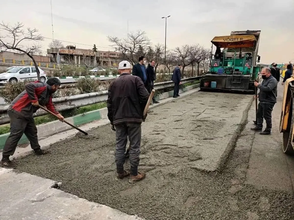  بهسازی آسفالت بزرگراه شهید یاسینی با روش بتن غلطکی 