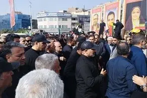 حضور رئیس جمهور در میدان انقلاب