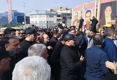 حضور رئیس جمهور در میدان انقلاب