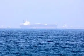 کشتی ربوده شده در آب‌های امارات، پیدا شد