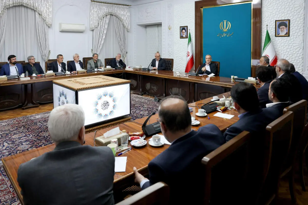 پزشکیان: حدود 5 هزار همت پروژه ناتمام داریم 