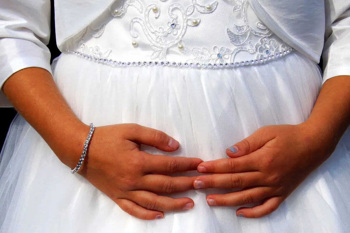 ثبت بیش از 20 هزار ازدواج دختران کمتر از 15 سال از بهار تا پاییز امسال/ «فقر» دلیل اصلی کودک همسری است