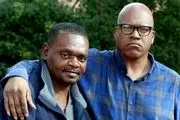 رهایی دو برادر بعد از ۳۱ سال حبس اشتباهی! +عکس