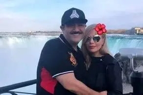 عکس لو رفته| خانم همسر مهران غفوریان در آغوش خواننده لس‌آنجلسی با تیپ زننده!