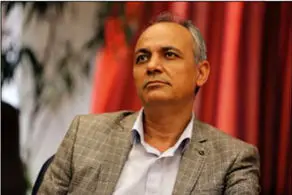 زیدآبادی در اعتراض به سانسور کتاب خود را اینترنتی پخش کرد 