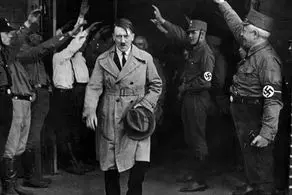 هدیه باورنکردنی هیتلر به نامزدش/ عکس