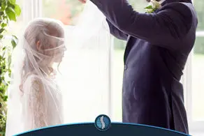 شیطنت بچه گانه عروس 11 ساله هنگام عروسی با پیرمرد 85 ساله/ عکس