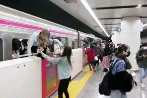 اتفاق عجیب در ژاپن/ تبدیل مترو به صحنه جنایت!
