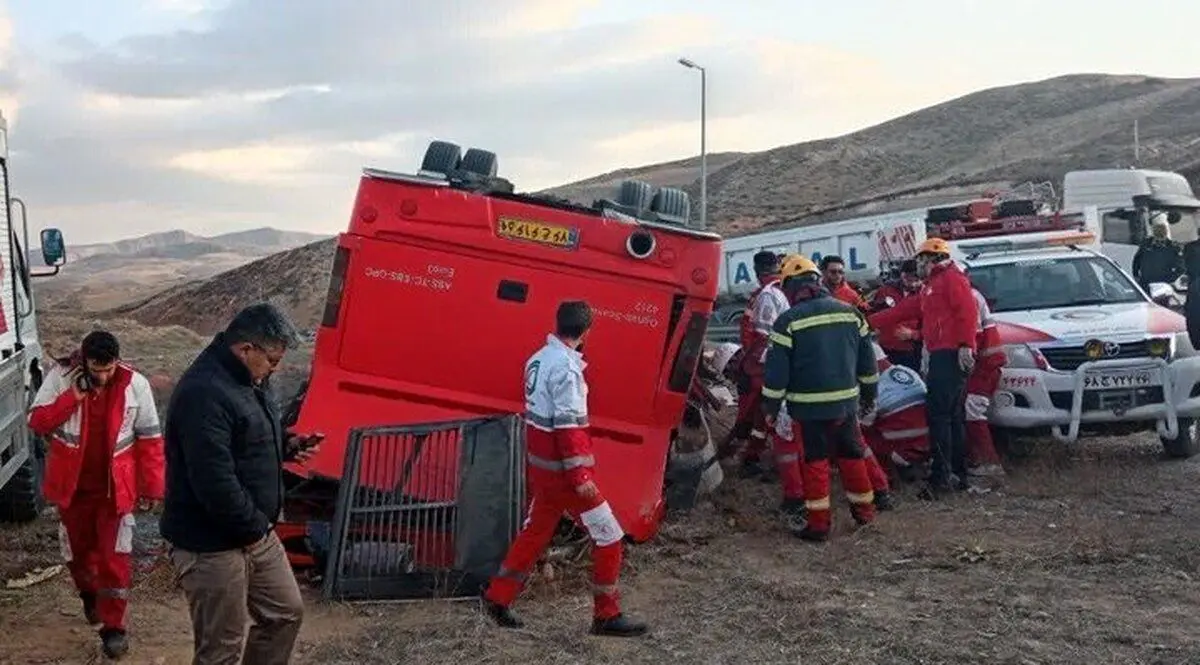 حادثه هولناک واژگونی اتوبوس کرمان ایرانشهر/تعداد کشته ها