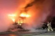 تصاویر ترسناک از آتش سوزی مهیب ۳ لنج در اسکله قشم/ببینید