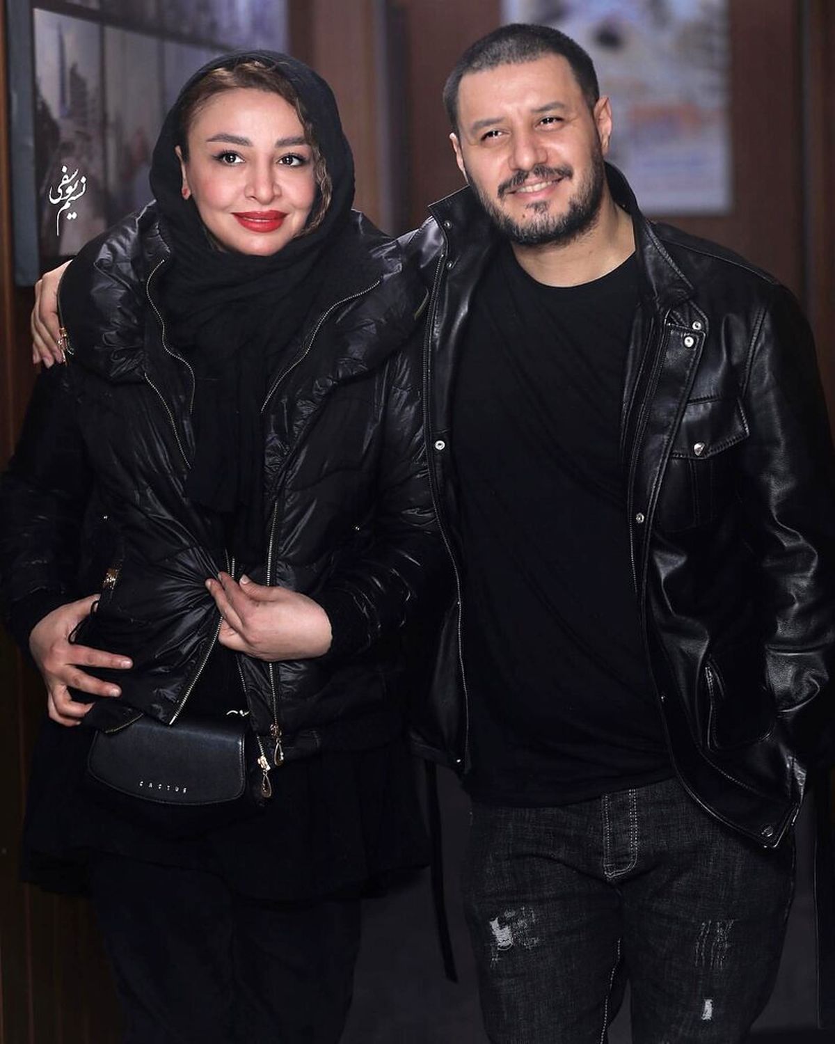 تصویر صمیمی از جواد عزتی و همسرش/ عکس