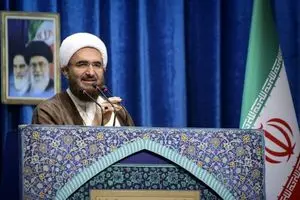 خطیب نماز جمعه تهران: اجازه بدهید از مجلس بابت تعطیلی روز شنبه‌ها گلایه کنیم 