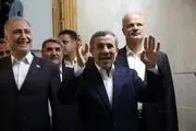 احمدی نژاد به قطع شدن میکروفونش در وزارت کشور واکنش نشان داد 