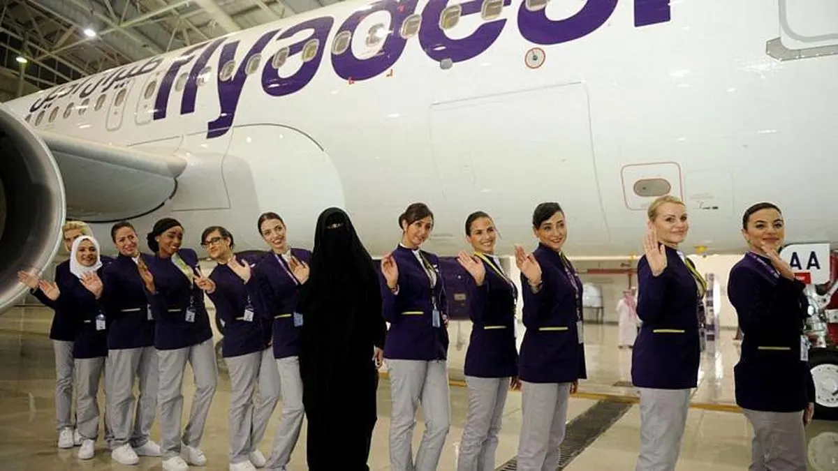 اولین پرواز شرکت سعودى که خلبان و همه خدمه آن زن بودند/ ببینید 