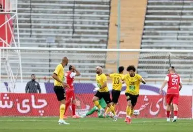 لیست وحید هاشمیان برای ورود و خروجی های پرسپولیس