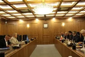 آپارو با کمالوندی دیدار و گفت‌و‌گو کرد
