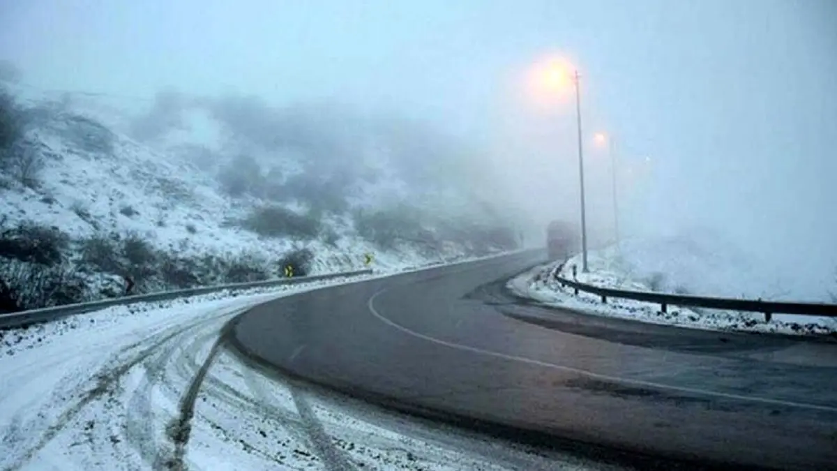 هشدار؛ رانندگان از شتاب در معابر لغزنده خودداری کنند