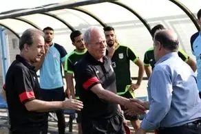 اخراج مترجم کارتال به خاطر حمایت از استقلال