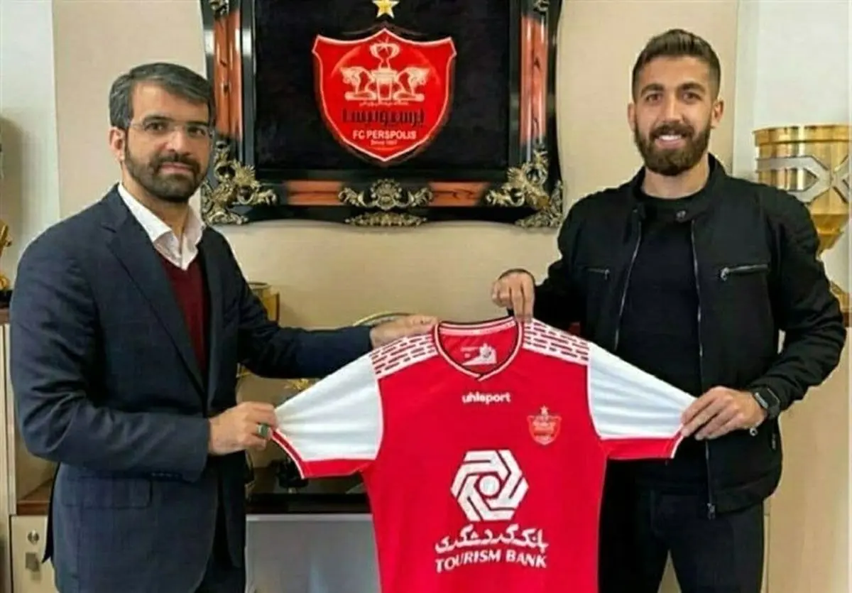 ثبت قرارداد مدافع پرسپولیس؛ فرجی‌ مشکلی برای دیدار با نفت ندارد