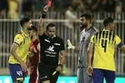 اقدام شبهه‌برانگیز کمک داور بازی پرسپولیس