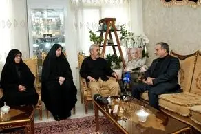 عراقچی به منزل شهید باقری رفت 