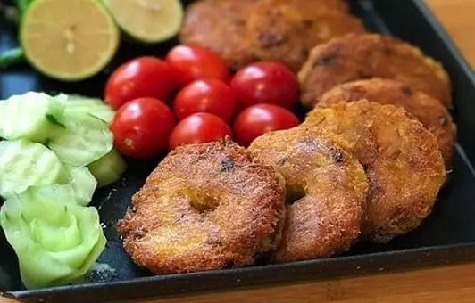 ناهار امروز را مقوی و متنوع بپز/ طرز تهیه کتلت اسفناج سیب زمینی