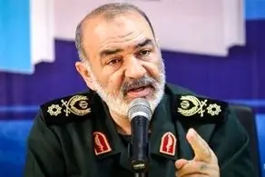 سردار سلامی: آمریکایی‌ها به ضعف خود در نداشتن رهبری روحانی اعتراف کردند 
