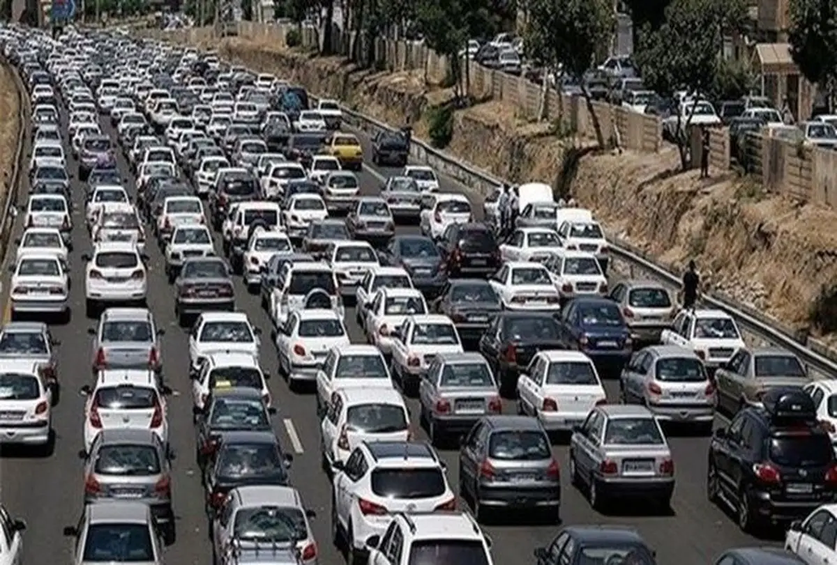 آزادراه کرج – تهران باز هم زیر بار ترافیک سنگین