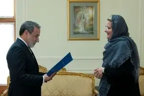 رئیس جدید دفتر یونیسف در ایران اعتبارنامه خود را تقدیم عراقچی کرد