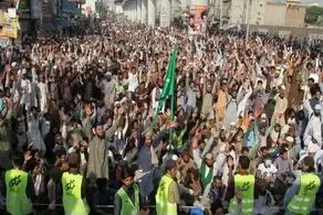 فرانسه مردم پاکستان را به خیابان کشاند