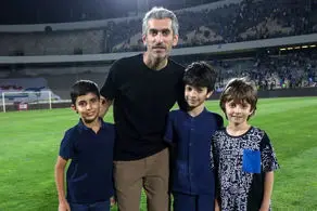 ببینید جشن متفاوت پدرفرزندی مجتبی جباری در ورزشگاه آزادی