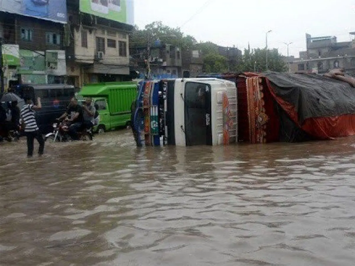 حادثه فجیع در پاکستان/ 19 نفر کشته شدند