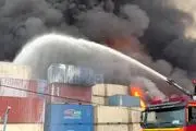 آتش سوزی در بندر شهید رجایی بندرعباس وارد روز چهارم شد