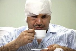 عیادت چهره‌های فوتبالی از علی دایی بعد از حادثه چپ کردن خودرواش +عکس
