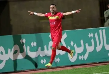 رفتار عجیب گل‌محمدی با یک پرسپولیسی در فولاد