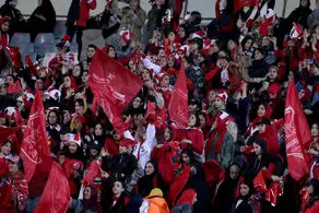 پاسخ بانک ملت به بورس درباره خرید پرسپولیس