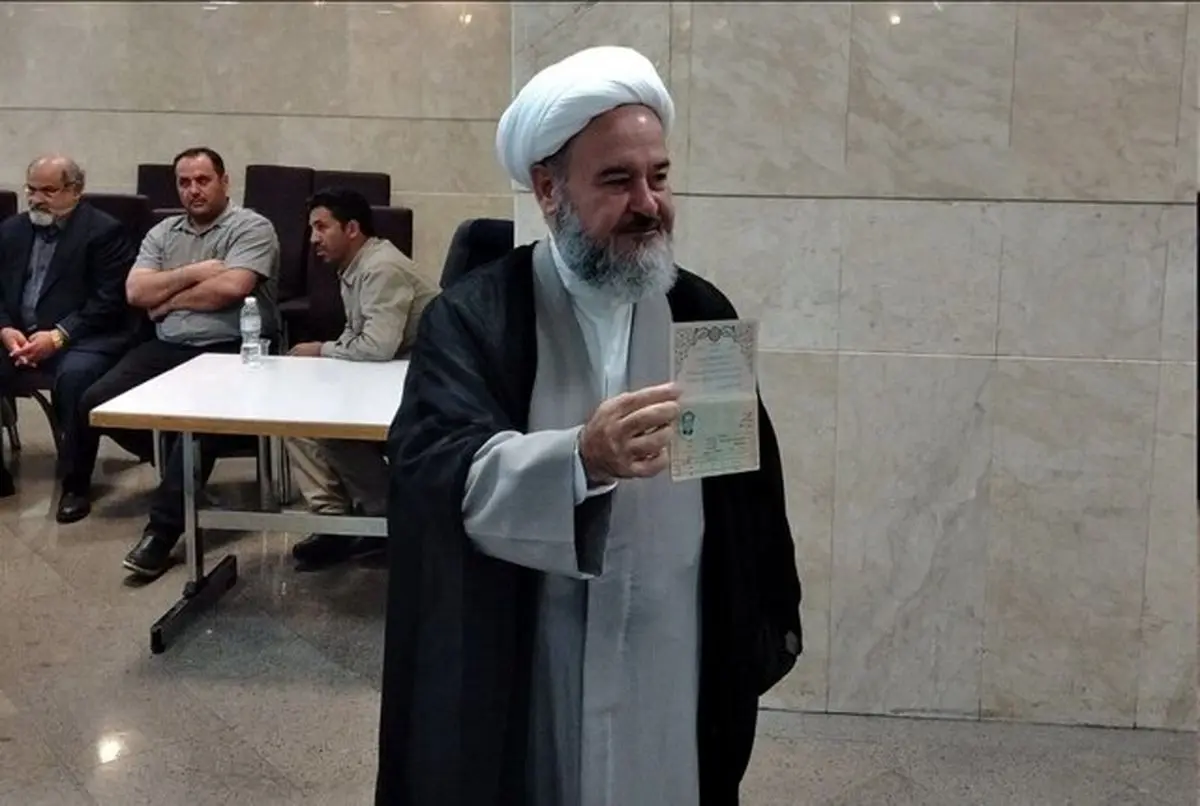 یک روحانی برای انتخابات ریاست جمهوری ثبت نام‌کرد