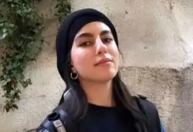 عکس جانسوز و غم‌انگیز از مقابل منزل الهه حسین‌نژاد