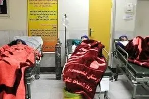 44 دانش آموز قمی راهی بیمارستان شدند