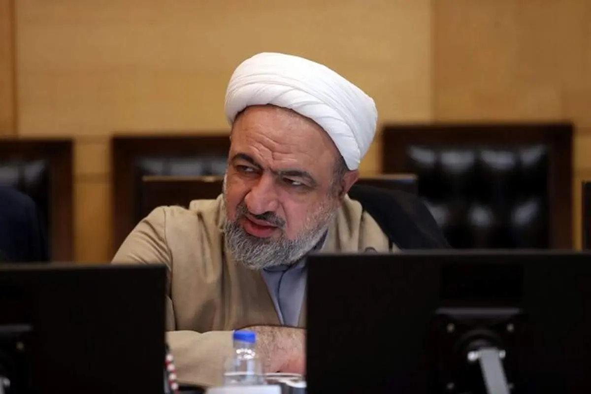 واکنش عجیب حمید رسایی به اقدام روحانی جنجال ساز در عربستان