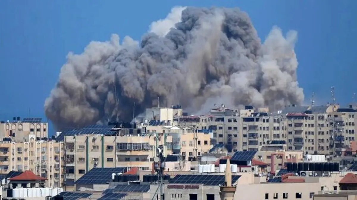 اسرائیل در زمان کنفرانس خبری بمب انداخت + ببینید 