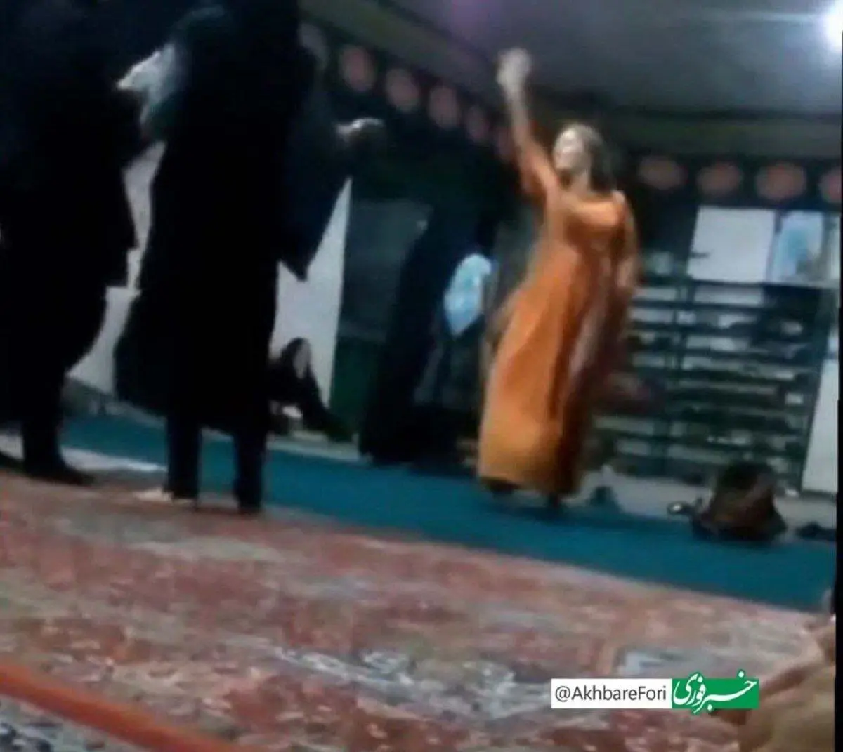 ماجرای ویدئوی جنجالی رقص یک خانم در مسجد چه بود؟ + عکس 