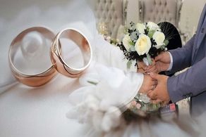 این دختر با هر موجودی دستش برسد ازدواج می کند+ عکس