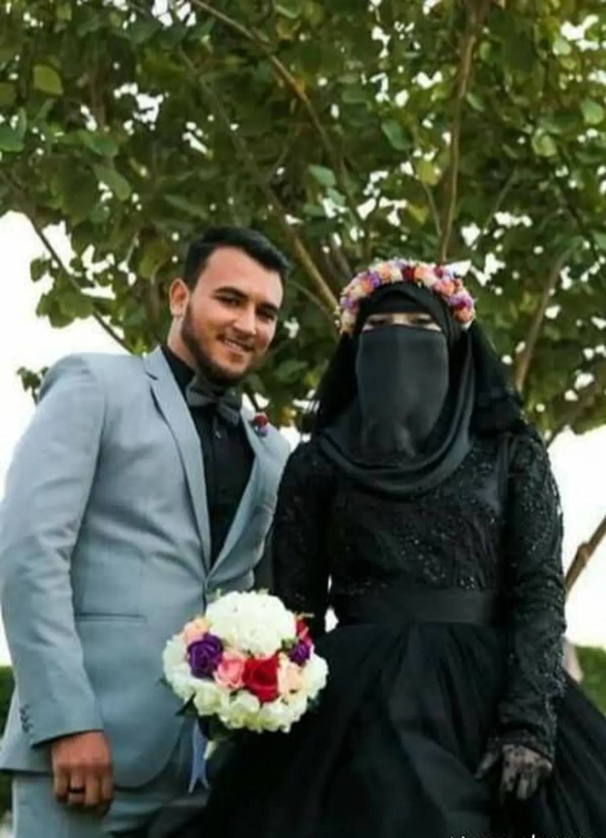 جنجال لباس این عروس و داماد عجیب!+عکس 
