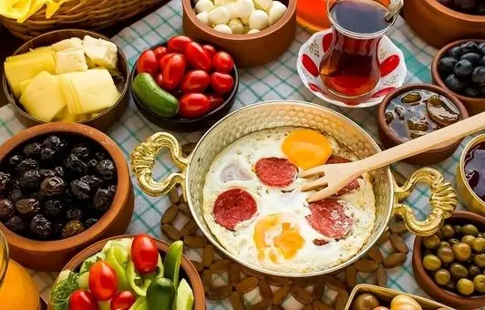 فردا صبحانه چی بخوریم؟/دستور تهیه چند صبحانه مقوی و خوشمزه