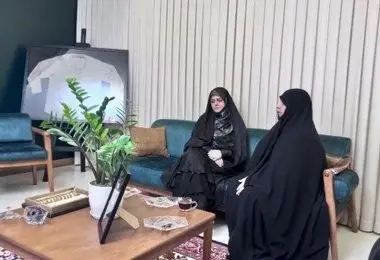 دختر رئیس جمهور به منزل شهید حاجی زاده رفت 