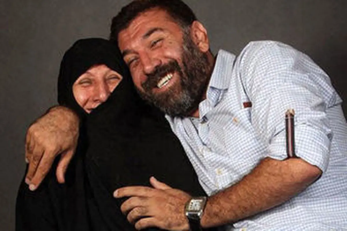 اشک‌های تلخ مادر علی انصاریان پس از دیدن این فوتبالیست+عکس دردناک